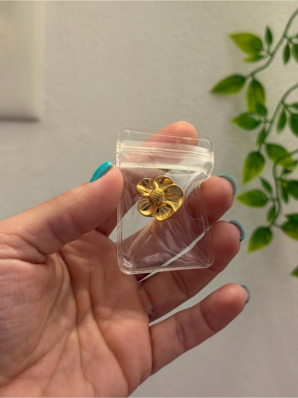 Gold Flower Phone Ring Holder - Universal Grip for Smartphones